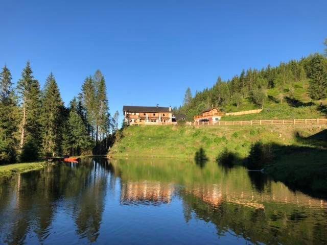 Готель Preberhof Berg-Juwel Krakauschatten Екстер'єр фото